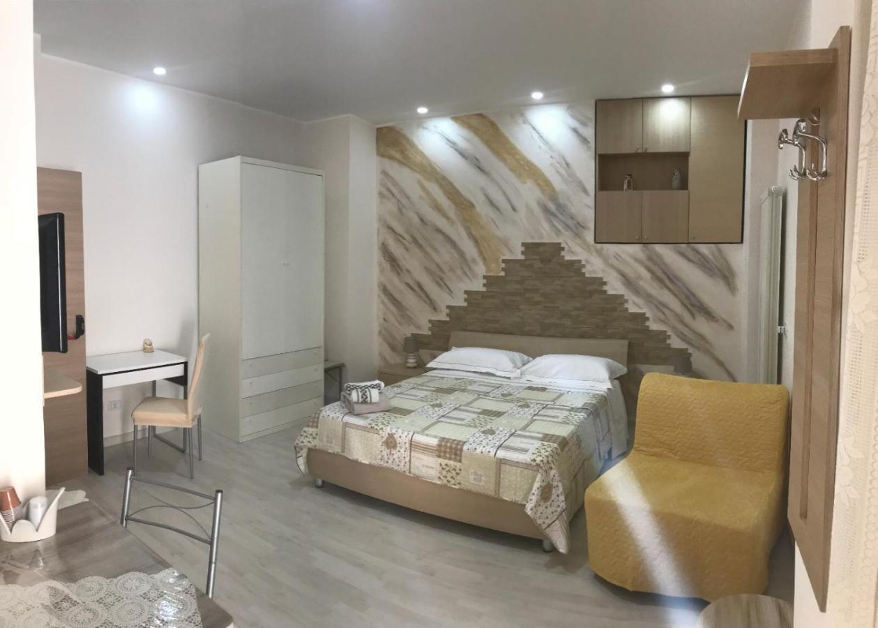 Bed And Breakfast La Volpe Rossa Regalbuto Екстер'єр фото